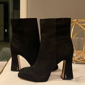Sam Edelman ankle suede boots